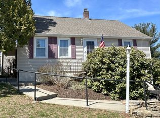 38 Upland St, Auburn, MA 01501