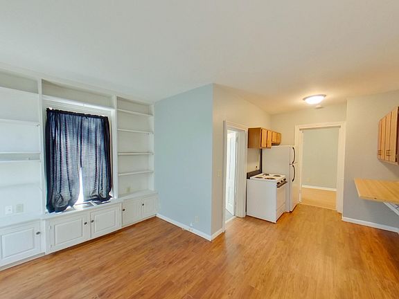 3rd image of 731 Humboldt St #3