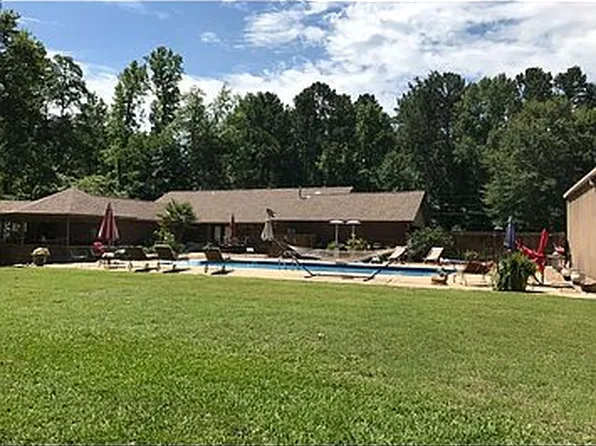 9421 Jimbert Dr, Pine Bluff, AR 71603