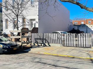 1911 Himrod St, Flushing, NY 11385