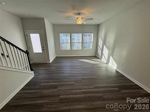 4th image of 4614 Lakeview Rd #2