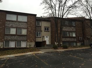10108 W 96th St APT E, Overland Park, KS 66212