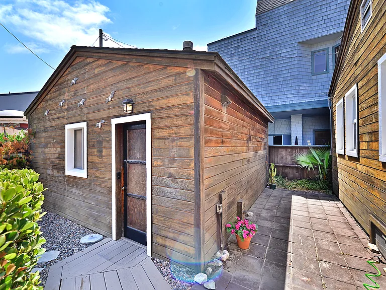 737 Devon Ct — Photo 25