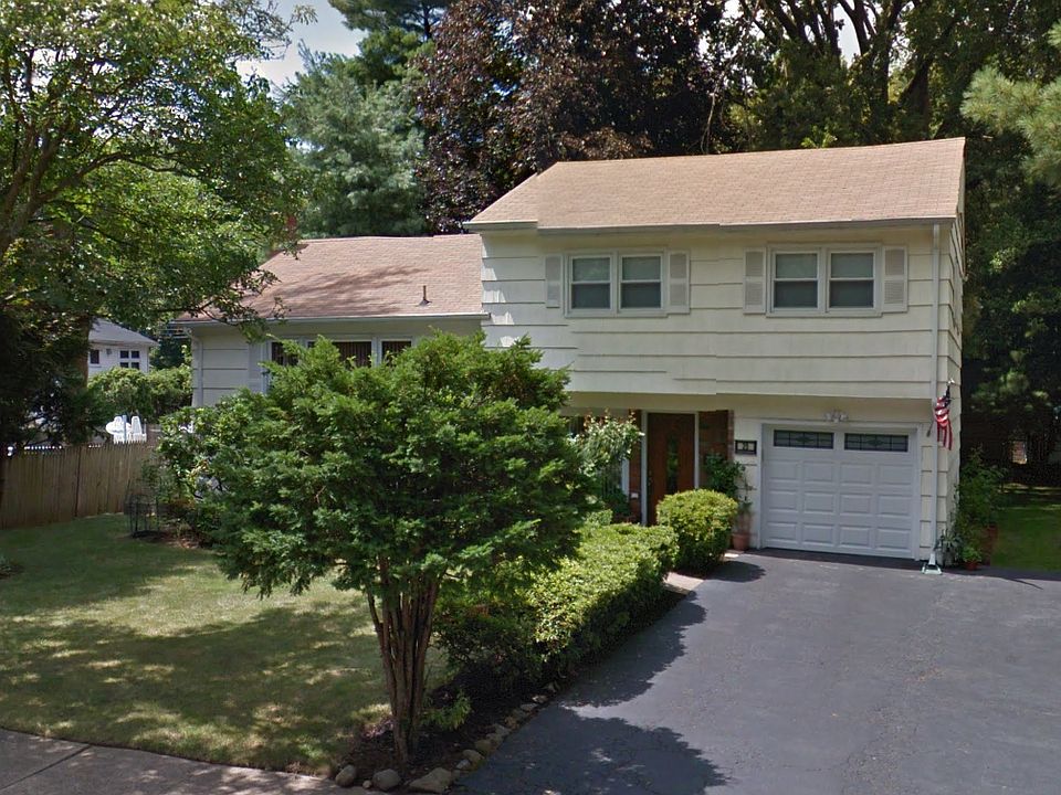 1st image of 25 Brook Pl