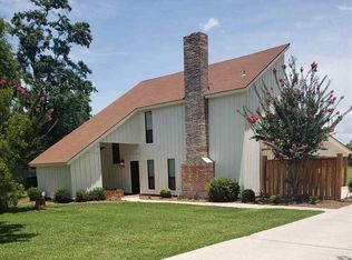 1109 Sneed Dr, Atmore, AL 36502