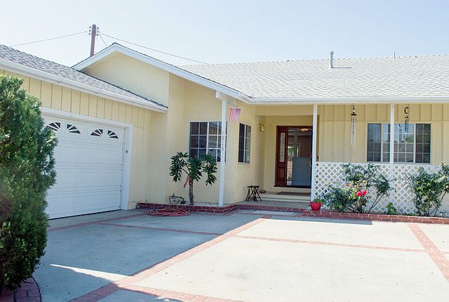 1st image of 7915 Jordan Ave