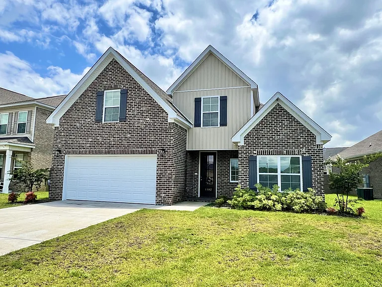 1102 Cavil Hollins Ct — Photo 1