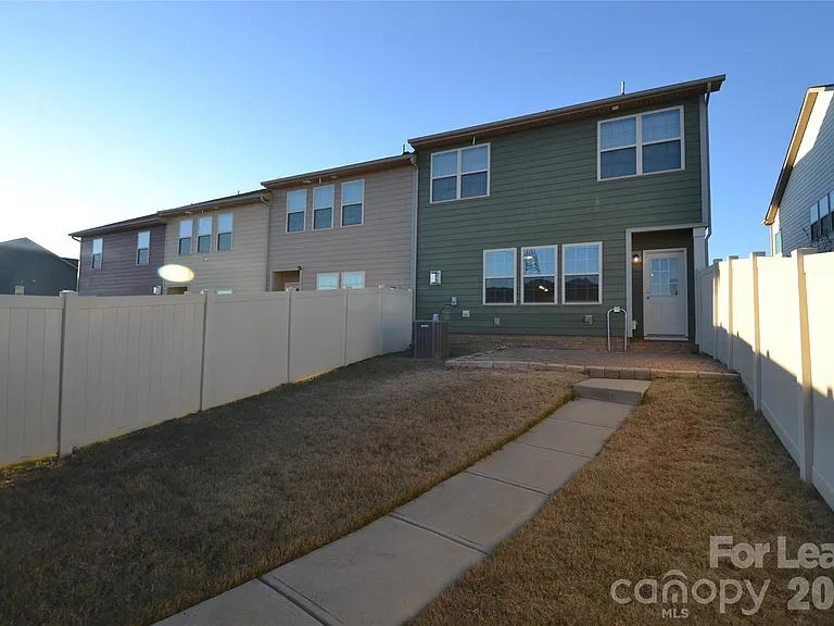 12854 Robert Walker Dr — Photo 31