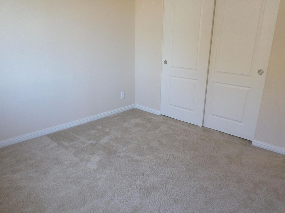 2nd image of 3519 Santiago Ct