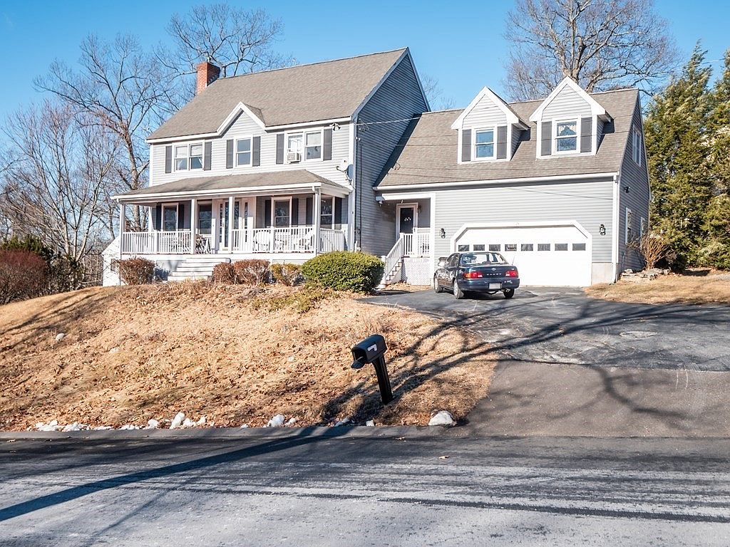 28 High St, Ayer, MA 01432 Zillow