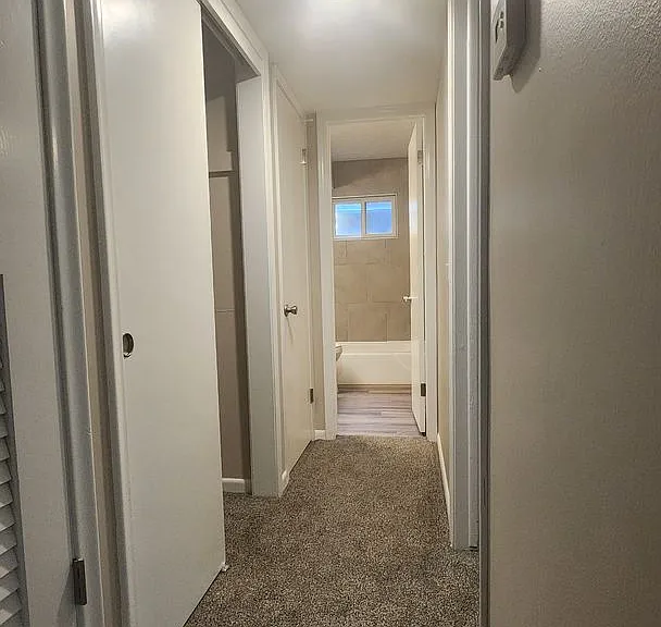 Davenport Street Apartments — Photo 7