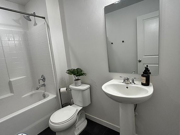 5th image of 1629 N Mumbarto Ln #1