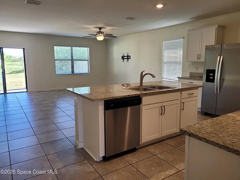 760 Acadia Ct SE — Photo 7