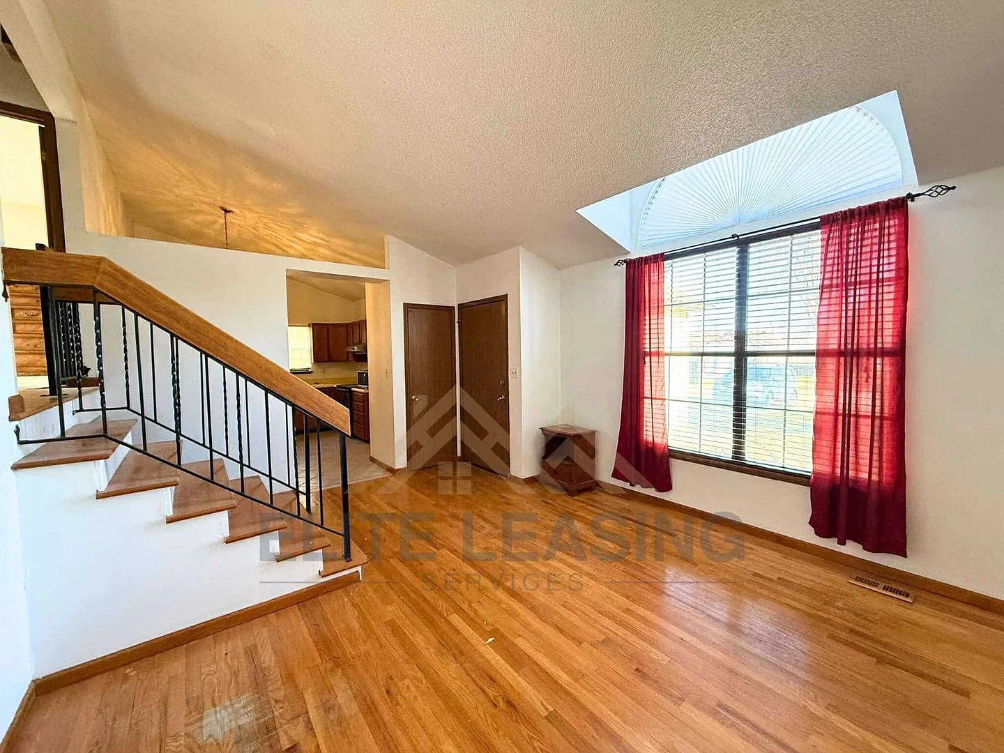 5611 SW 36th Terr - Ready for you! — Photo 3