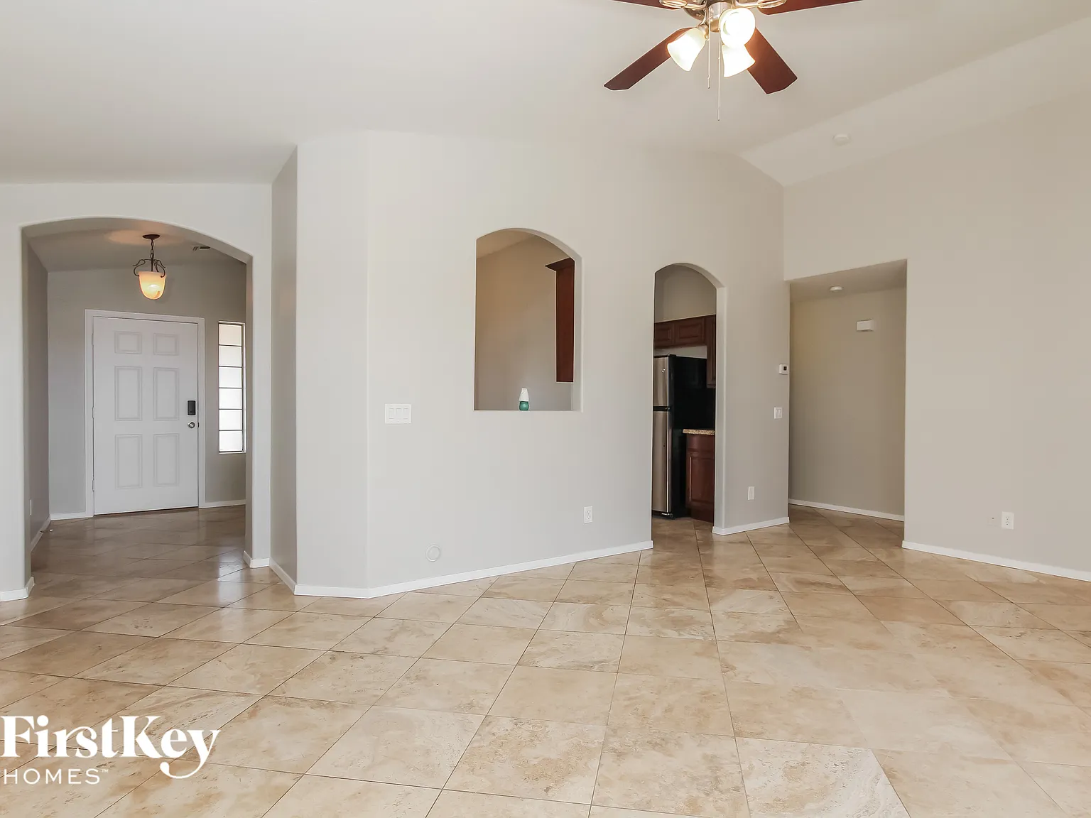3 bed, 2.0 bath, 1425 sqft, $1,885 — Photo 3