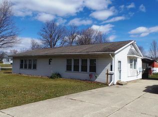 490 Plains St, Muir, MI 48860