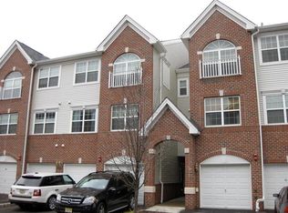 59 Lee Ct, Jersey City, NJ 07305