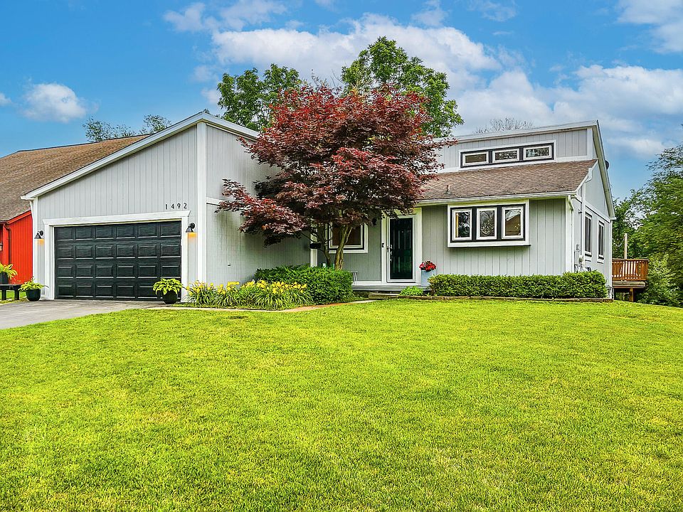 1st image of 1492 Spruce Dr