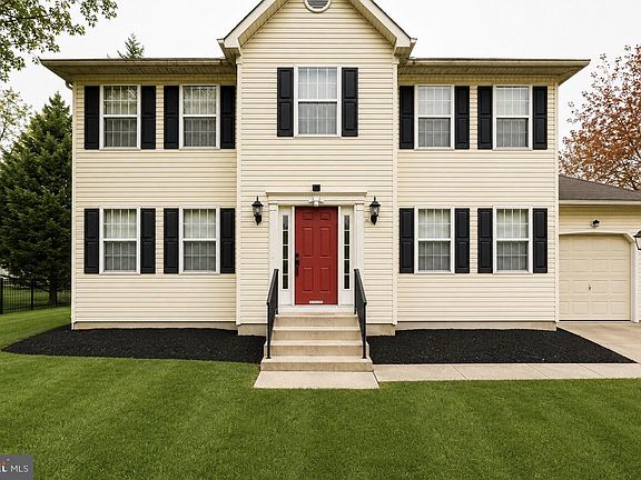 3rd image of 1111 Kings Heather Dr