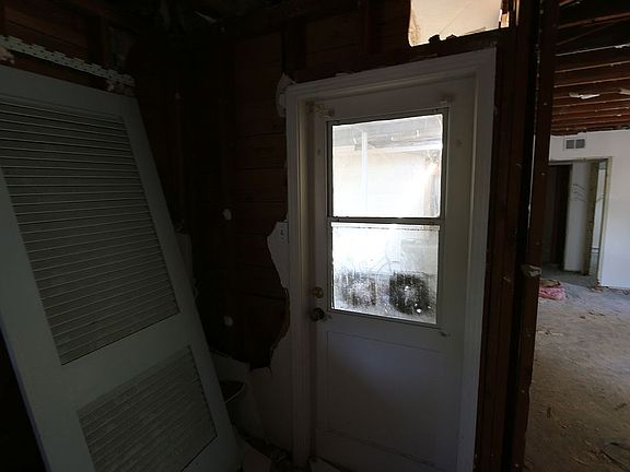 2nd image of 419 Hillwood Dr