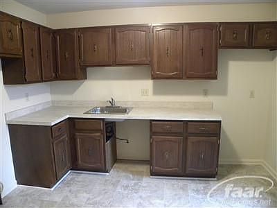 2nd image of 1441 Wexford Dr