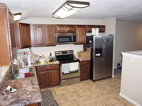 Stainless Steel Appliances & Newer Cabinets.