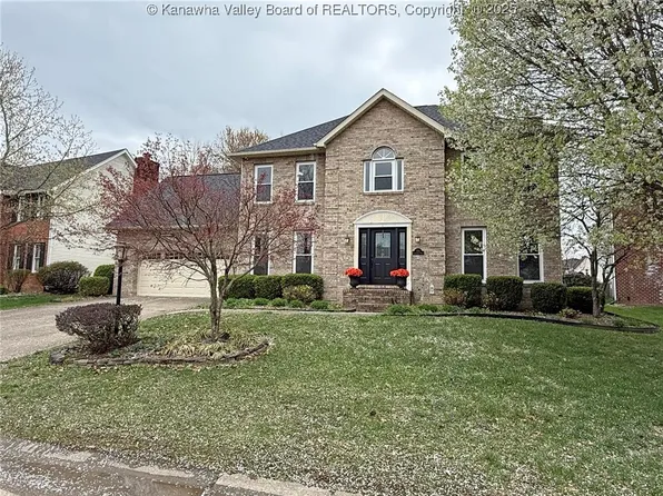 104 Candlewyck Dr, Hurricane, WV 25526