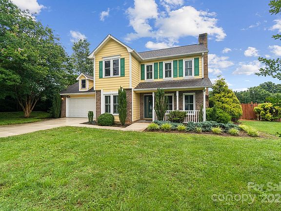 3rd image of 105 Carmel Hills Dr