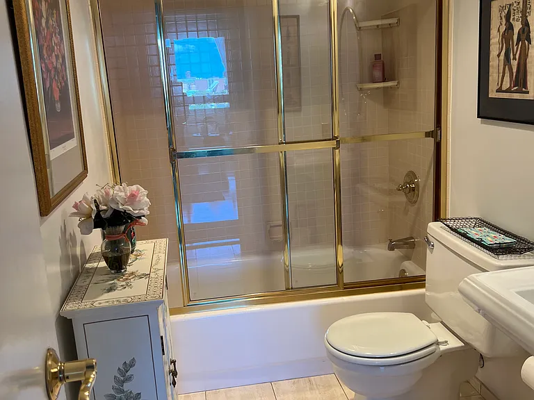 400 Madison St #1008 — Photo 6