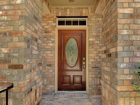 2nd image of 3304 Luminoso Ln E