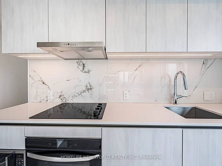 8 Wellesley St W #5303 — Photo 13
