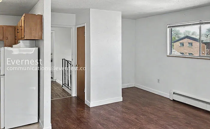 1305 Burton Ct #4 — Photo 10