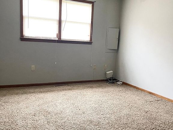 5th image of 196 Aspen Cir #196