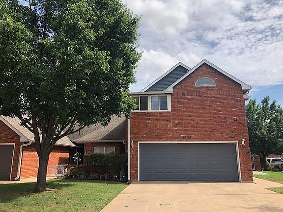 2nd image of 6728 NW Maple Dr