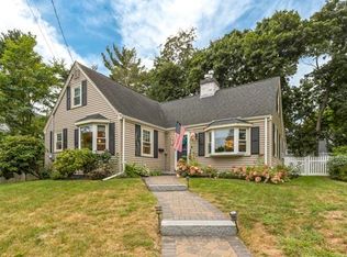 43 Douglas Rd, Lynnfield, MA 01940