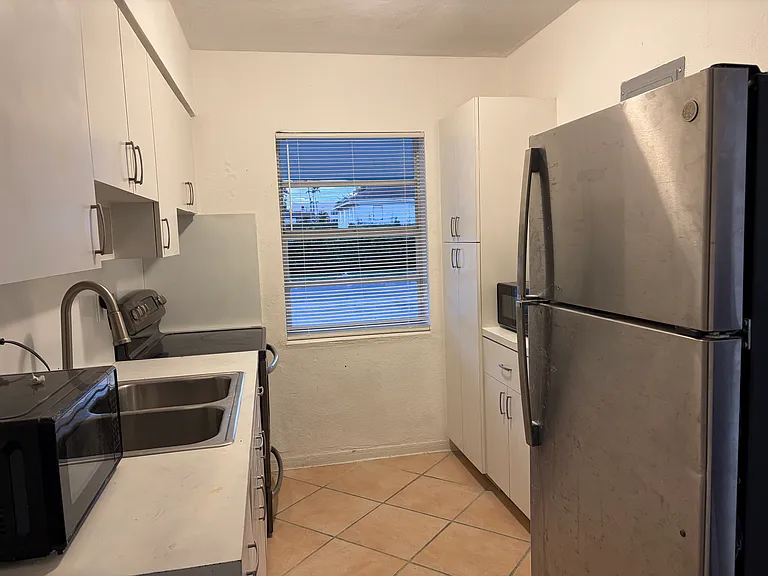 146 NE 1st Ave #148 — Photo 4