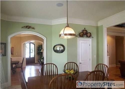 5th image of 2900 Oakleigh Ln SE