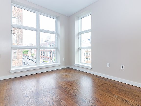 2nd image of 125 Leonard St #4LL