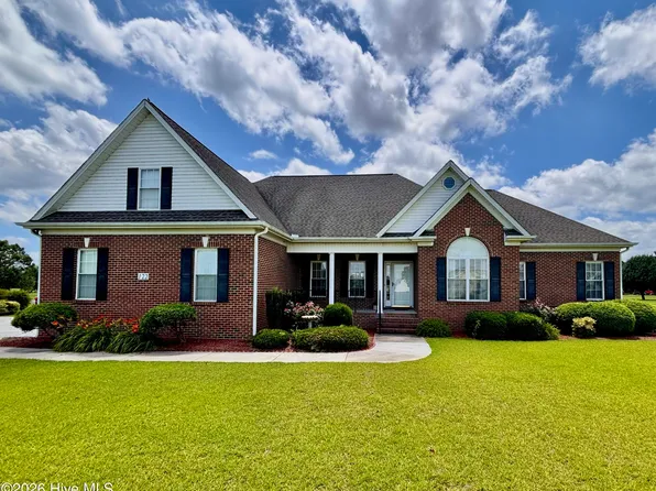 122 Challenge Club Drive, Clinton, NC 28328