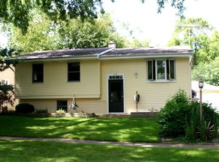 654 Hickory Dr, Homewood, IL 60089