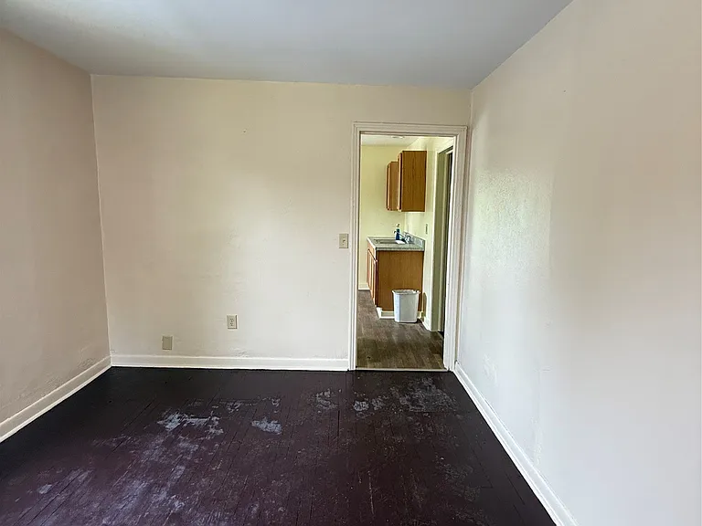 64 Louisa St — Photo 8