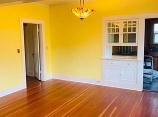 7003 16th Ave NW, Seattle, WA 98117