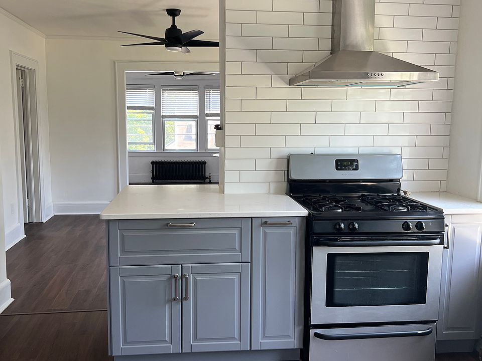 1st image of 130 Hamilton St Floor 2