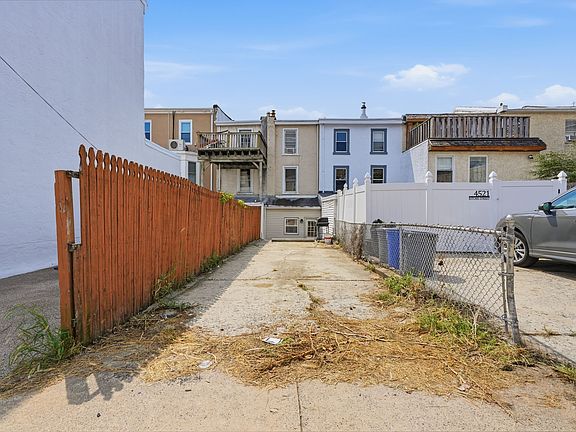 2nd image of 4519 1/2 Ritchie St