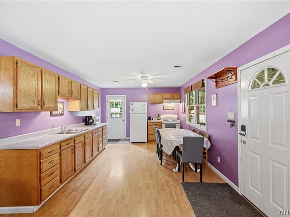4th image of 8770 Barber Rd #B