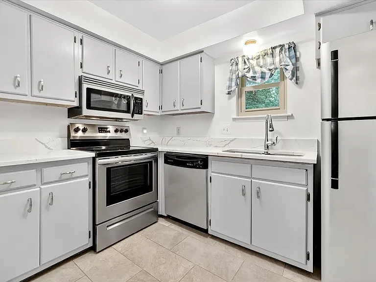 252 Summit Ridge Dr — Photo 7