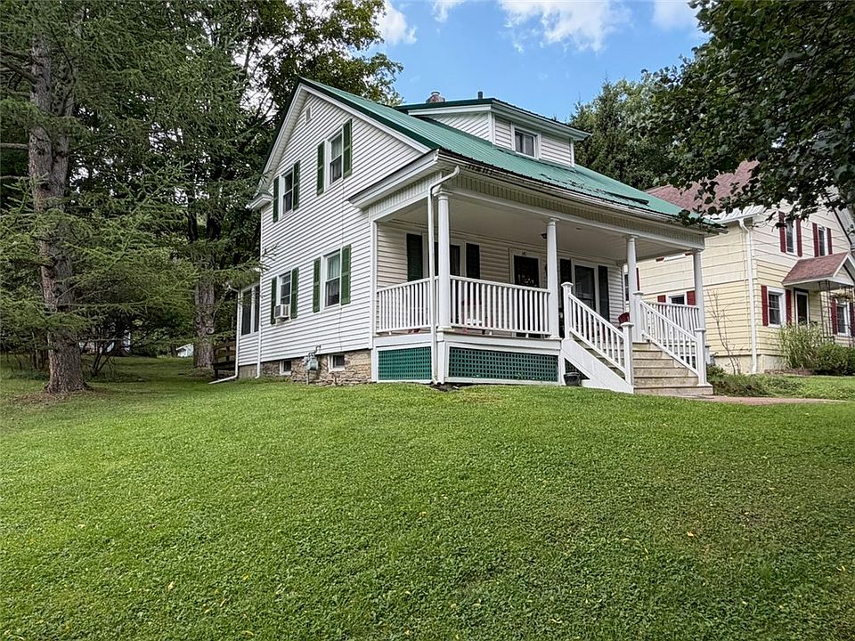 1st image of 141 East St