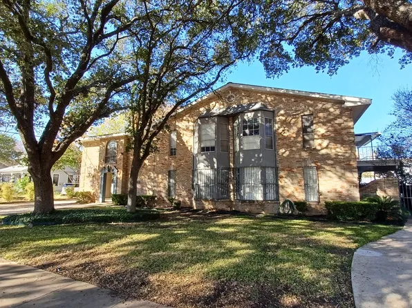 215 W Mistletoe #A, San Antonio, TX 78212