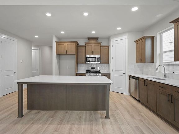 3rd image of 1140 Pumpkin Ridge Dr #336