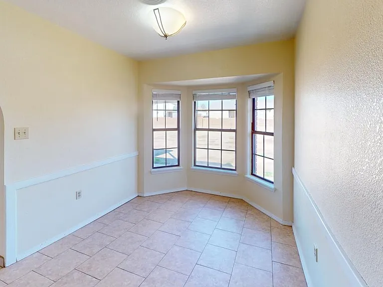 1460 Lindberg Ave — Photo 10